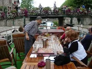 Hotel na wodzie Boat Barkentijn Marjorie Antwerpia