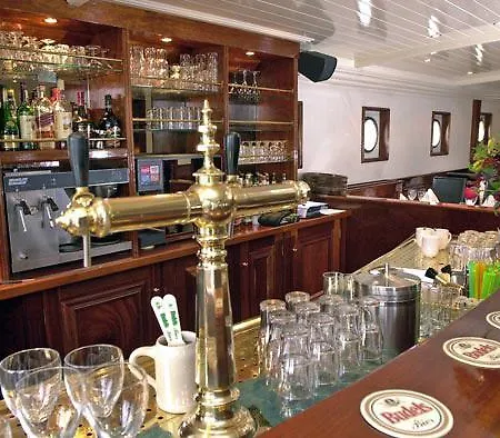 Hotel na wodzie Boat Barkentijn Marjorie 2*
