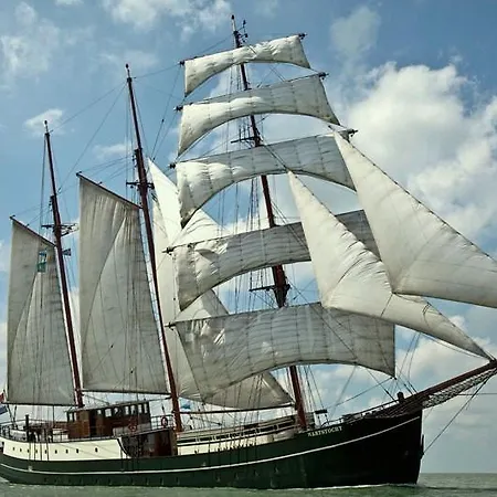 Hotel na wodzie Boat Barkentijn Marjorie
